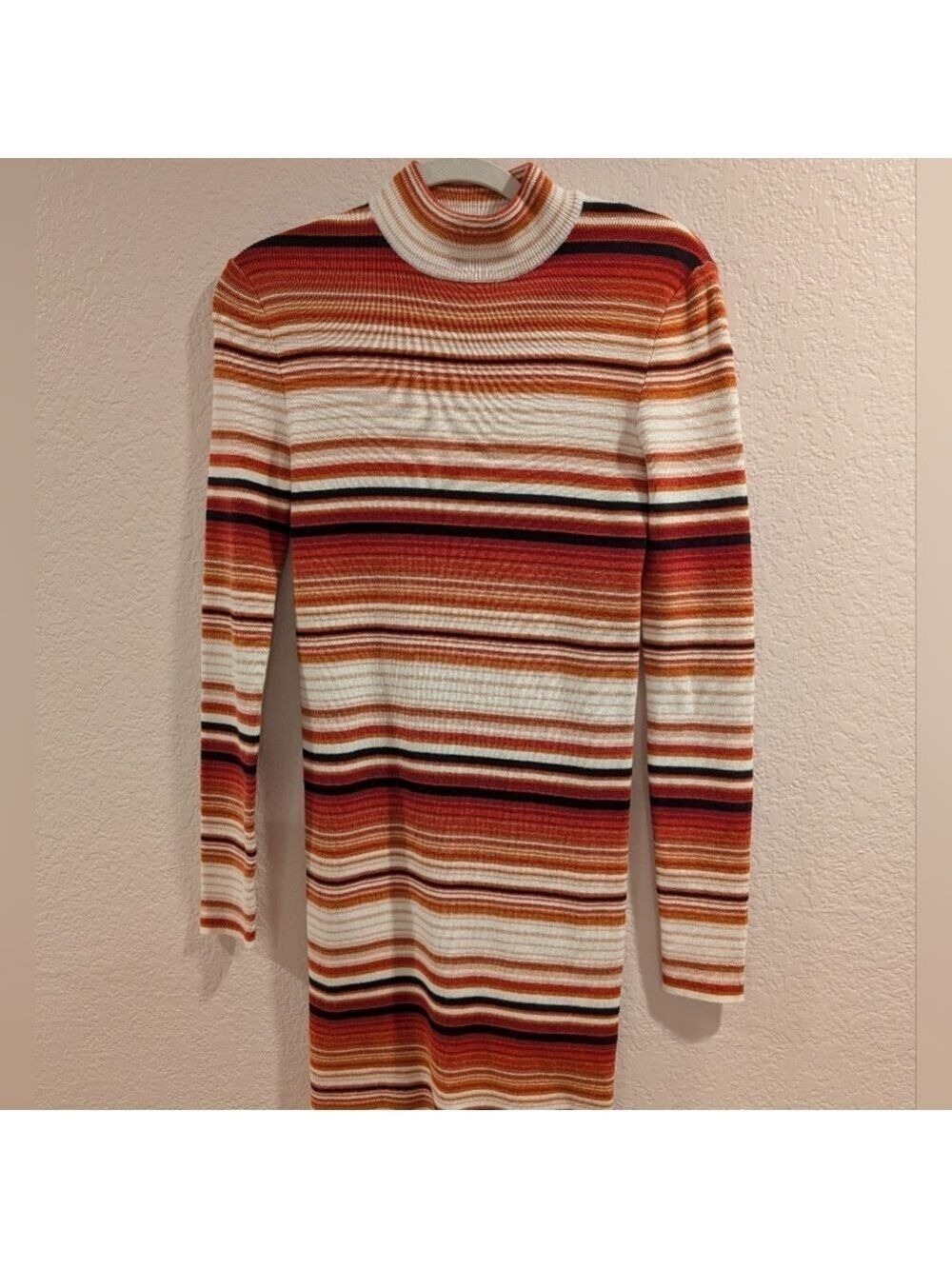 Forever 21 Knit Dress Rust Cream Mock Neck Medium NWT - Picture 2 of 7